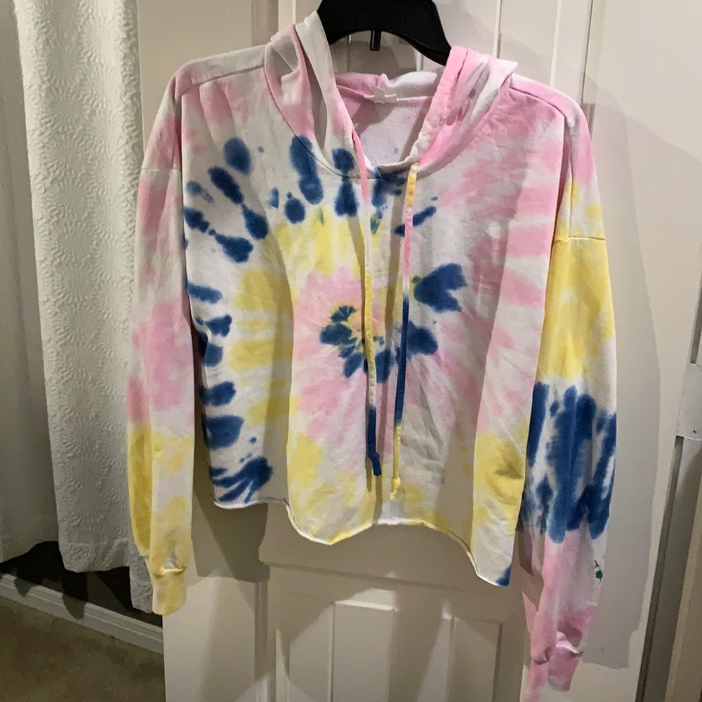 Pastel tie-die cropped hoodie